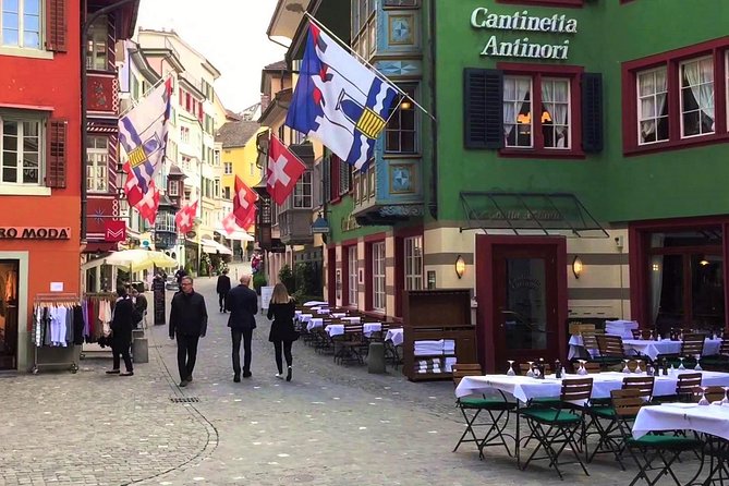 3 in 1: Zurich Walking Tour - Cruise on the Lake - Cable Car Ride to Felsenegg - Guides, group size, and the tone of the day