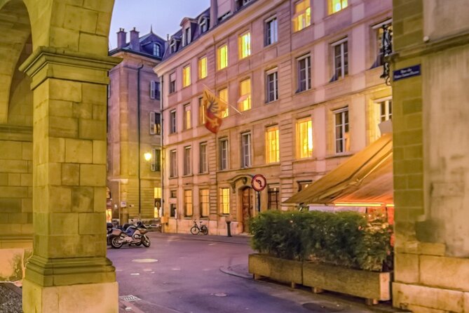 A Self-Guided Audio Tour of Geneva’s Old Town - Starting at Bourg-de-Four