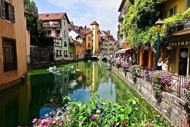 Annecy - Venice of the Alps - Tour from Geneva - Château d’Annecy and the uphill walk