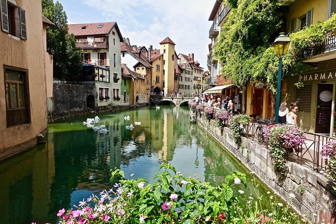 Annecy - Venice of the Alps - Tour from Geneva - Free time by the canals and lake