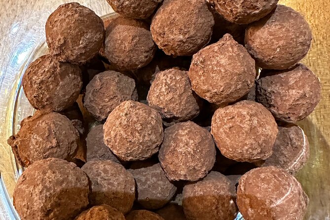 Basel Farmer's Market, Cheese, Chocolate & Pastry Tour - Chocolate, cacao, and the Swiss industry