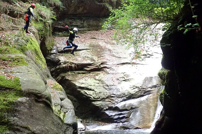 Basic Corippo Canyoning Experience in Valle Verzasca - Moving through the gorge, from easy slides to bigger choices