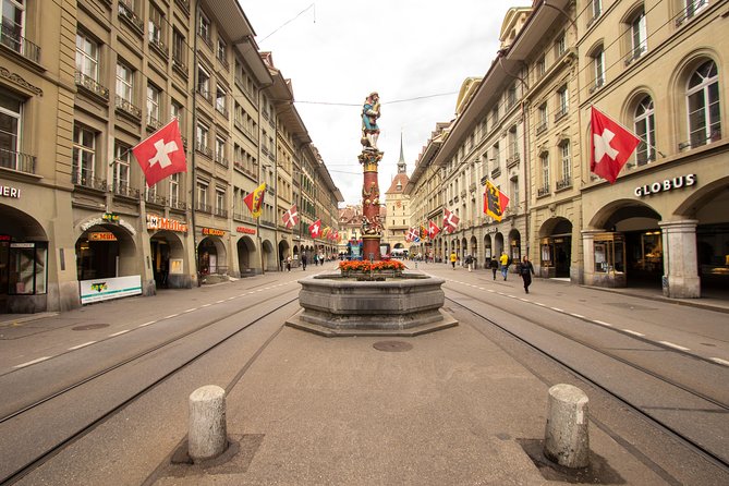 Best Intro to Bern in 2 hours with a Local - Bern’s Bear Pit and river views