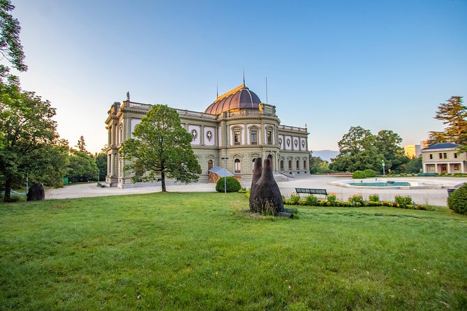 Best Intro Tour of Geneva with a Local - Ending at Musée Ariana