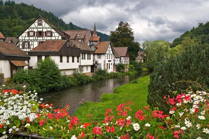 Black Forest and Rhine Falls Day Trip from Zurich - Lake Titisee, Black Forest cake, and limited free time
