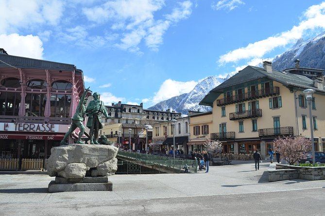 Chamonix & Mont Blanc Guided Day Trip with SkyView Panoramic bus - Weather, closures, and the real risk