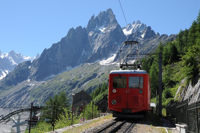 Chamonix Self-guided Sightseeing Tour from Geneva - Aiguille du Midi: dramatic views and thin air