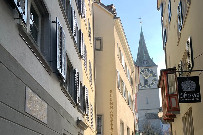 City tour Zurich with the city whispers from CHF 21.00 - Fraumünster and Münsterhof’s grander side