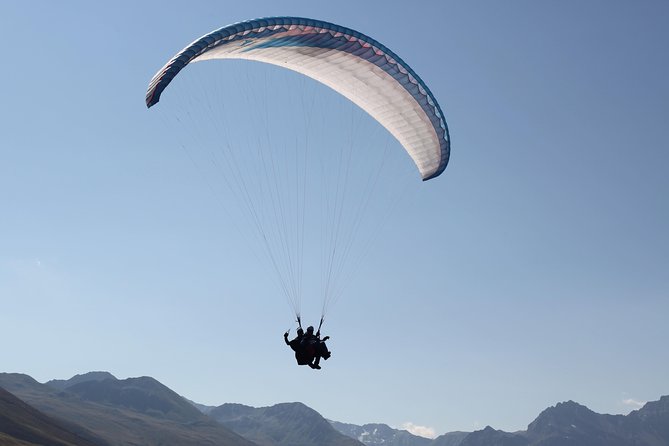 Davos Absolutely Free Flying Paragliding Tandem Flight 1'000 Meters High - Key points to know before booking