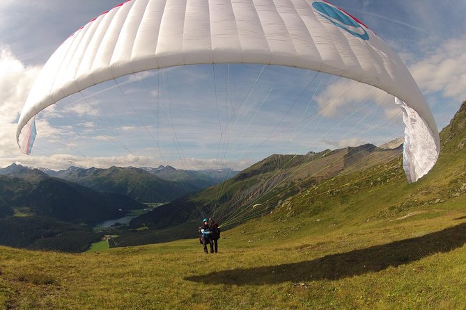 Davos Absolutely Free Flying Paragliding Tandem Flight 1'000 Meters High - Practical clothing and planning advice