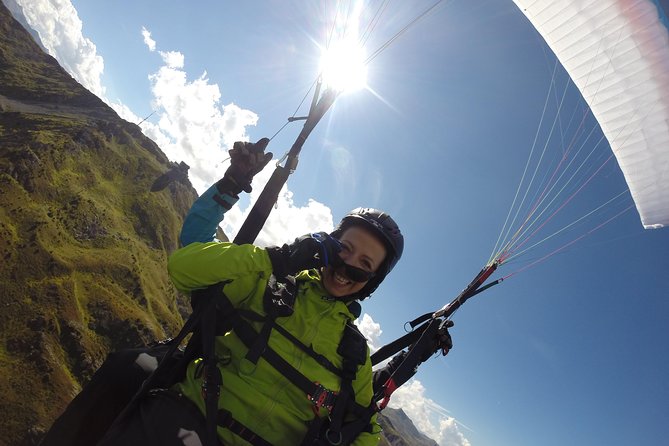 Davos Absolutely Free Flying Paragliding Tandem Flight 1'000 Meters High - 15 to 35 minutes above the Swiss Alps