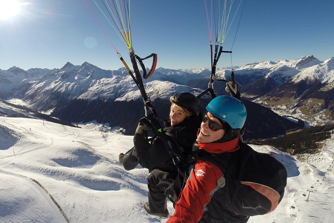 Davos Paragliding Private Tandem Pilot Half Day - The launch: a few steps and a major change of view