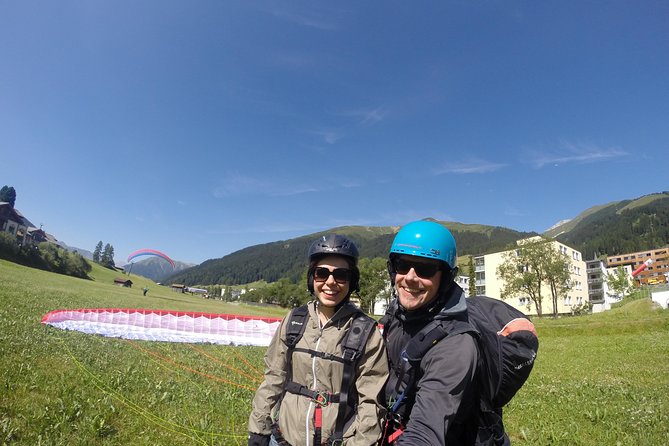 Davos Paragliding Private Tandem Pilot Half Day - Clothing, fitness, age, and group size