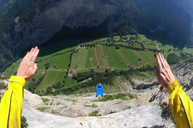 Discover Lauterbrunnen with CHEESE & CHOCOLATE - Inside the mountain at Trümmelbach Falls
