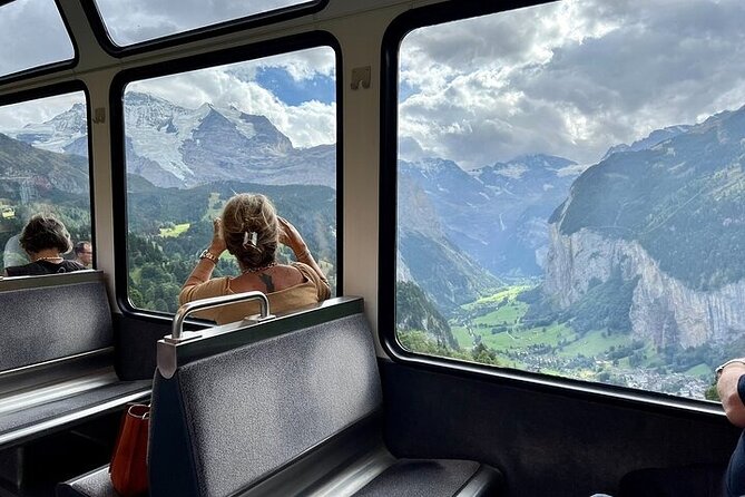 Easy countryside tour in Swiss Alps - kids friendly - Staubbachbankli and its animal enclosures