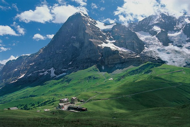 Eiger and Jungfrau Panorama Day Trip from Lucerne - Grindelwald brings a different view on the return