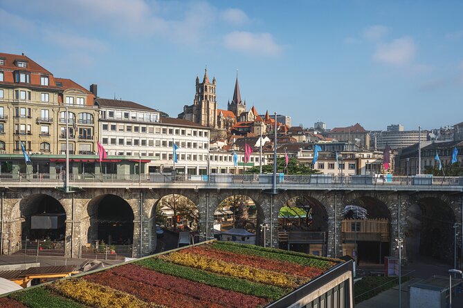 Explore Lausanne in 60 minutes with a Local - Key points at a glance