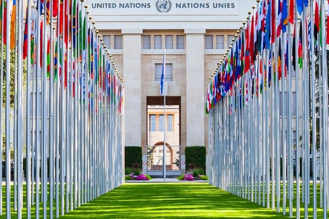 Geneva By E Bike United Nations Old Town Lake Fountain - The international quarter: Palais des Nations and Ariana