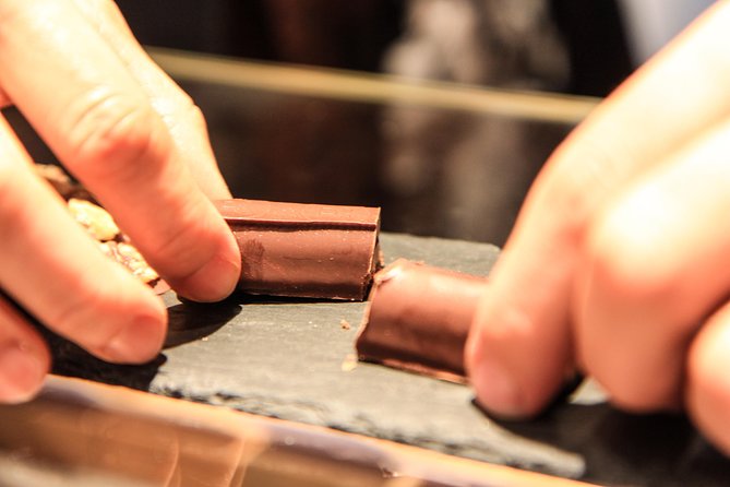Geneva Chocolate Tour in a Tuk Tuk - Geneva by eTukTuk, with chocolate between the sights