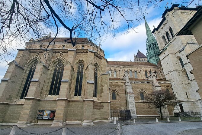 Geneva Highlights 2-Hour Introductory Tour - Guides, pacing, and the quality of commentary