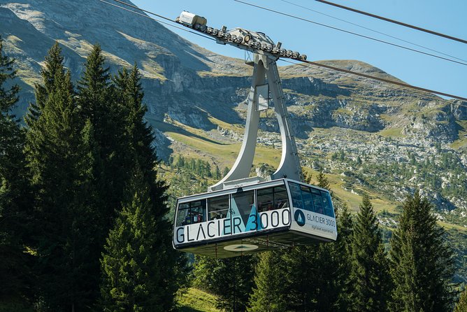 Geneva: Riviera Col du Pillon Glacier 3000- High Level Experience - Taking the cable car to Glacier 3000
