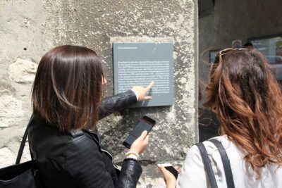 Geneva Scavenger Hunt and City Highlights Walking Activity