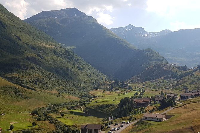 Glacier Express Panoramic Train Round Trip from Zürich With Private Guide - Zurich to Chur: easing into the long rail day