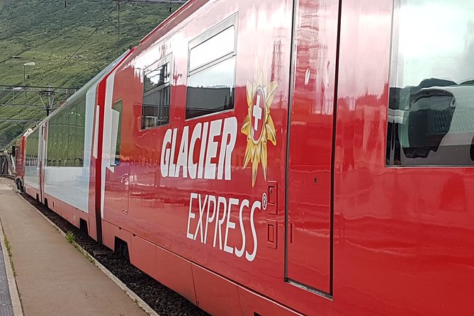 Glacier Express Panoramic Train Round Trip from Zürich With Private Guide - Oberalp Pass and Andermatt: the high point