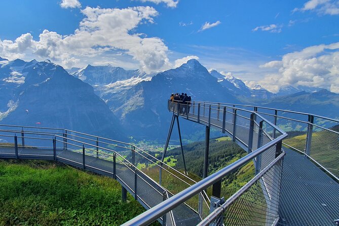 Grindelwald First (Top of Adventure) Ticket incl. Cliff Walk - Take your time at the viewing platform