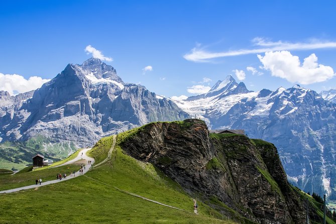 Jungfrau Travel Pass 3-8 days - First and Grindelwald put gondola travel to work