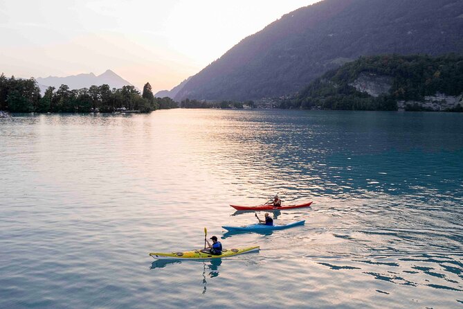 Kayak Tour of the Turquoise Lake Brienz - Morning calm or evening light