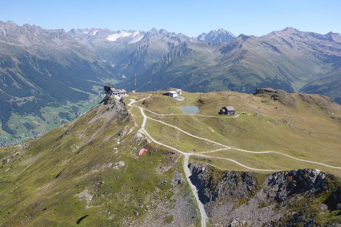 Klosters Tandem Paragliding Flight from Gotschna - Who will enjoy this most