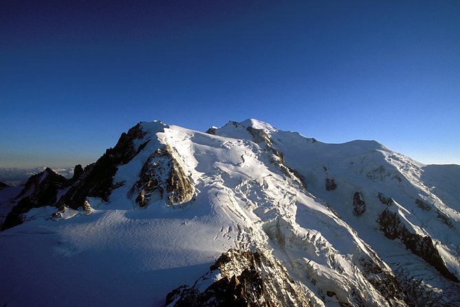 (KTG114) - Chamonix Skiing day from Geneva - Collecting boots and skis at Sport 2000