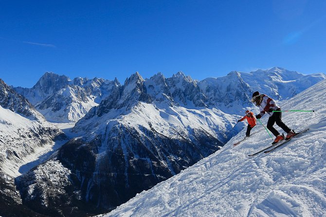 (KTG114) - Chamonix Skiing day from Geneva - A short Chamonix pause before the return bus
