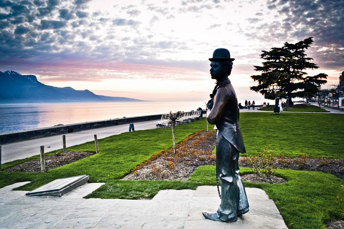 (KTG303) - Winter Montreux, Chillon & Chaplin's World from Geneva - Château de Chillon on the lake