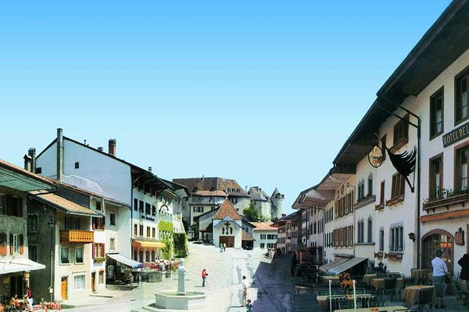 (KTL352) - Gruyeres Day Trip with Chocolate Factory from Lausanne - Maison Cailler in Broc: the first major stop