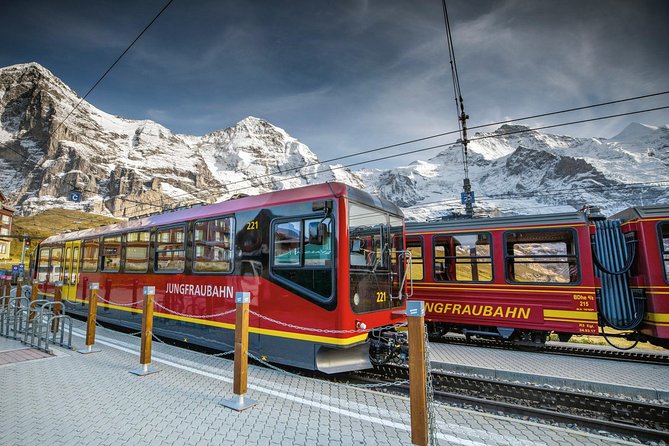 (KTL364) - Small group tour Jungfrau and Interlaken from Lausanne - Ice Palace and Alpine sensation indoors