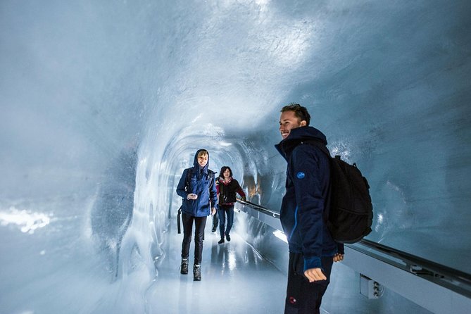 (KTL364) - Small group tour Jungfrau and Interlaken from Lausanne - Forty-five minutes in Interlaken
