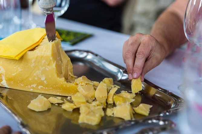 Lucerne CH Experience: Cheese, Chocolate, Chapel Bridge & Château - Adding the Lake Lucerne cruise
