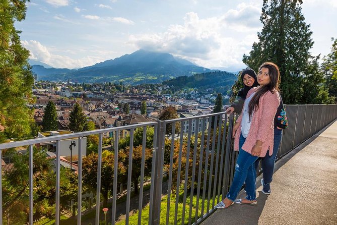 Lucerne Private Walking Tour with a castle visit! - Starting beside Lucerne station