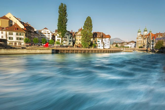 Lucerne Private Walking Tour with a castle visit! - Walking beside Lake Lucerne