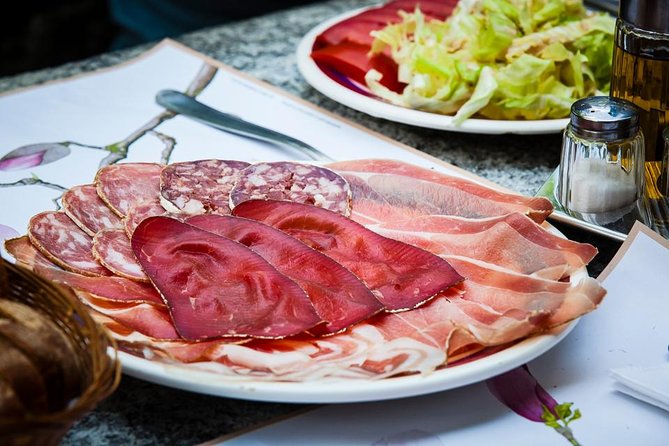 Lucerne Zvieri Swiss Traditional Tasting Experience - Why the Old Town setting matters
