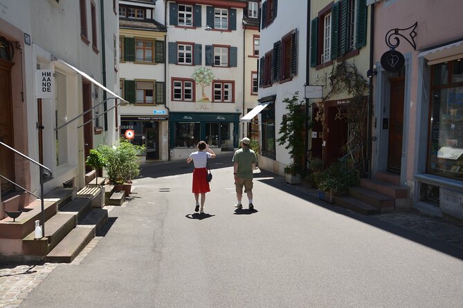 Moments in Basel: Personalized Tour & Photo Session - Rest and views at the Old University Garden