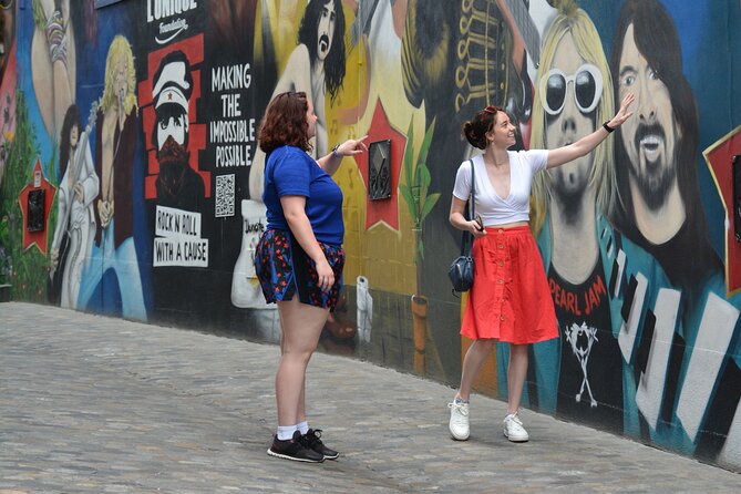 Moments in Basel: Personalized Tour & Photo Session - Tinguely Fountain and Offene Kirche Elisabethen