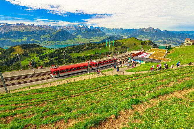 Mount Rigi: A Scenic Day Trip to the Queen of the Mountains - One hour at Rigi Kulm
