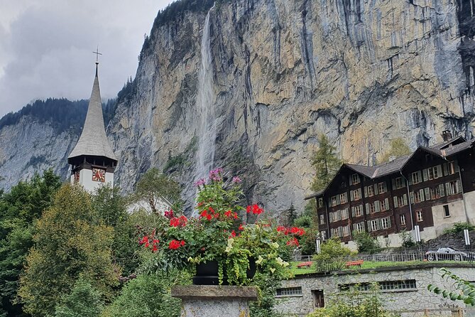 Mountain Majesty: Small Group Tour to Lauterbrunnen and Mürren - Key points at a glance