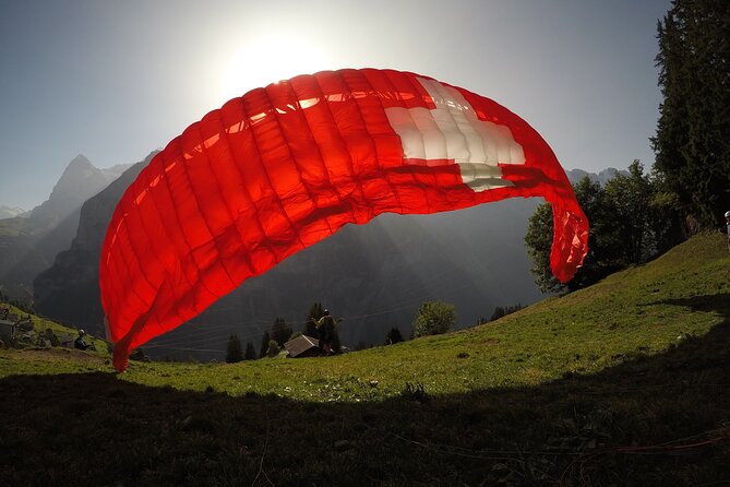 Mürren: Paragliding over the Lauterbrunnen Valley - Takeoff: a short run, then open air