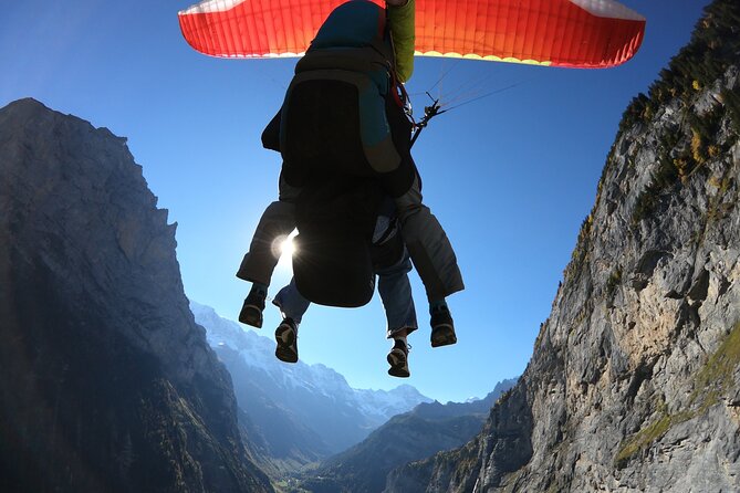Mürren: Paragliding over the Lauterbrunnen Valley - What you see from the air