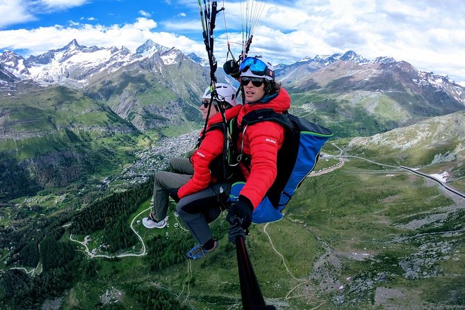 Paragliding mountain flight - How to Plan Your Zermatt Day Around It
