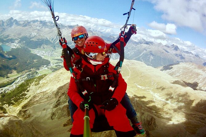 Paragliding Tandem Flights in Engadin - The people who make the flight work
